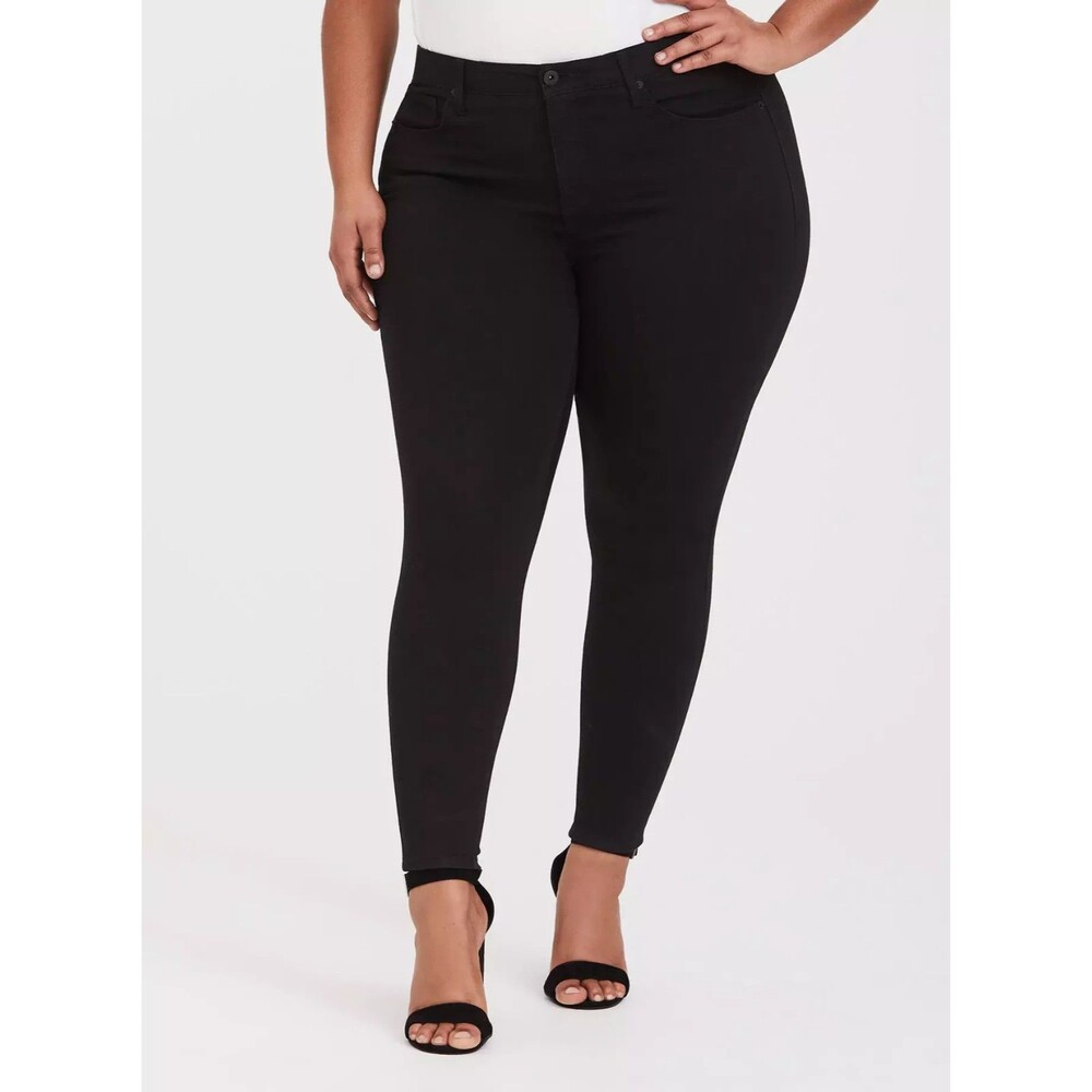 Torrid Pants Sky High Skinny Prem Stretch Feel the Fit Distressed Plus Size 26S